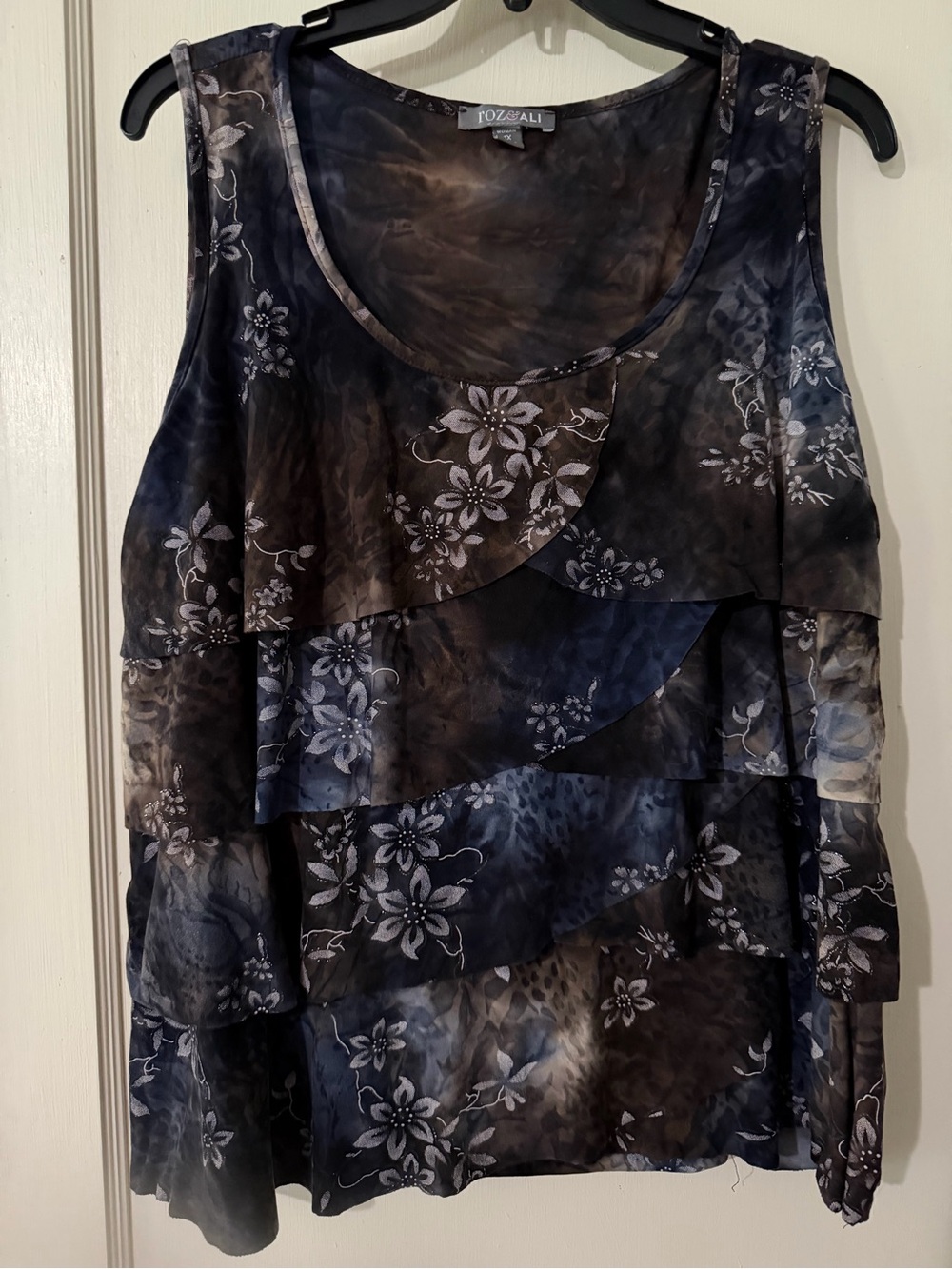 Roz & Ali Navy and Gray Floral Layered Tank
